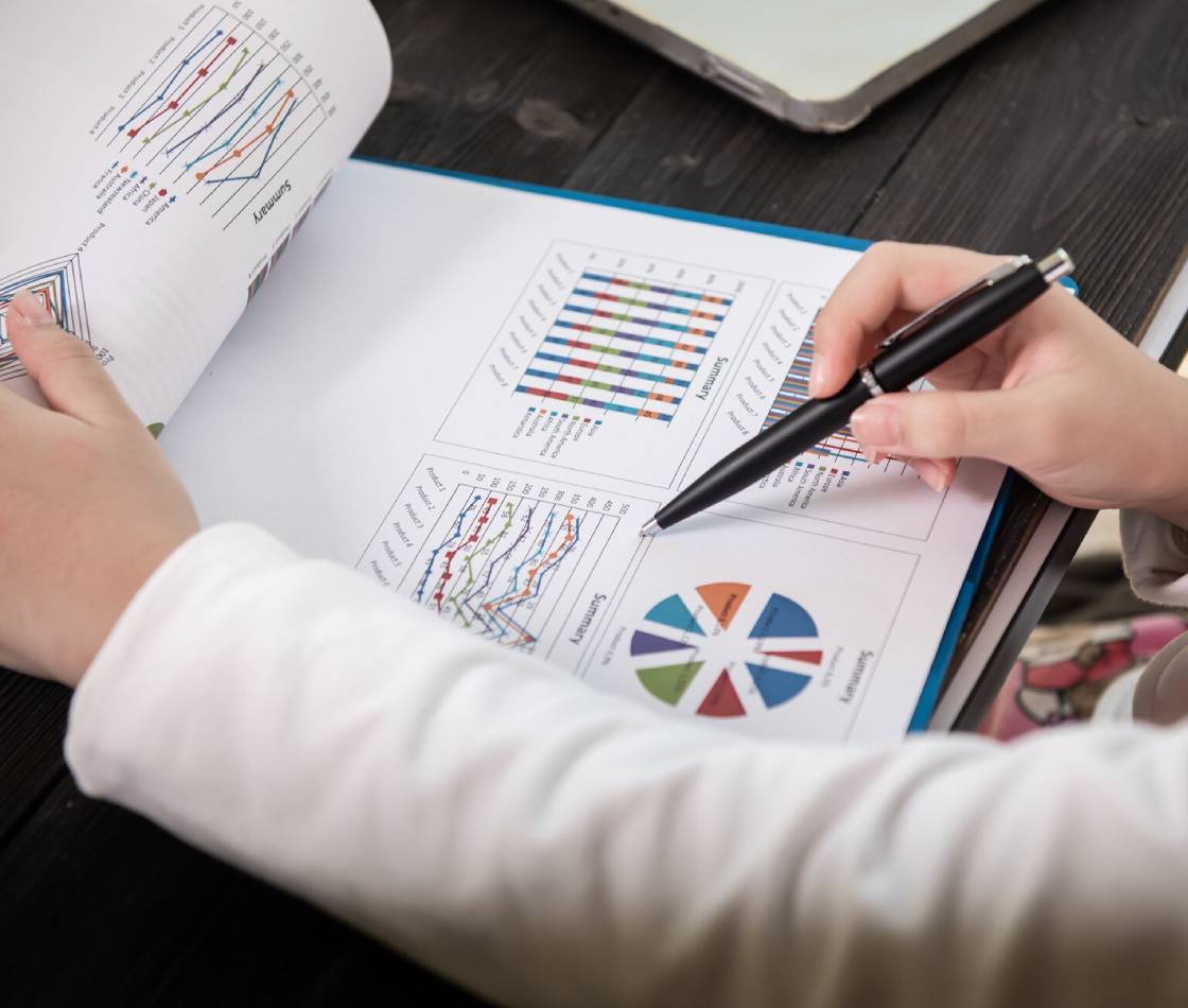 Economic research and strategic analysis for global markets
