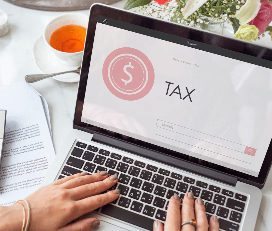 Tax compliance and regulatory advisory services for businesses